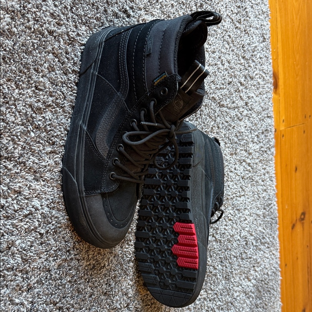 Vans Sk8-Hi Waterproof Insulated Shoe Like New Men’s Sz 9
